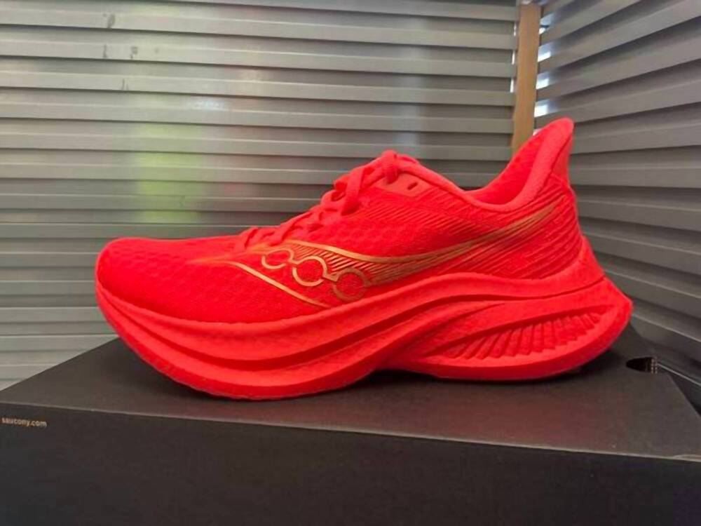 NEW SAUCONY women's endorphin speed 5 shoes in vizired